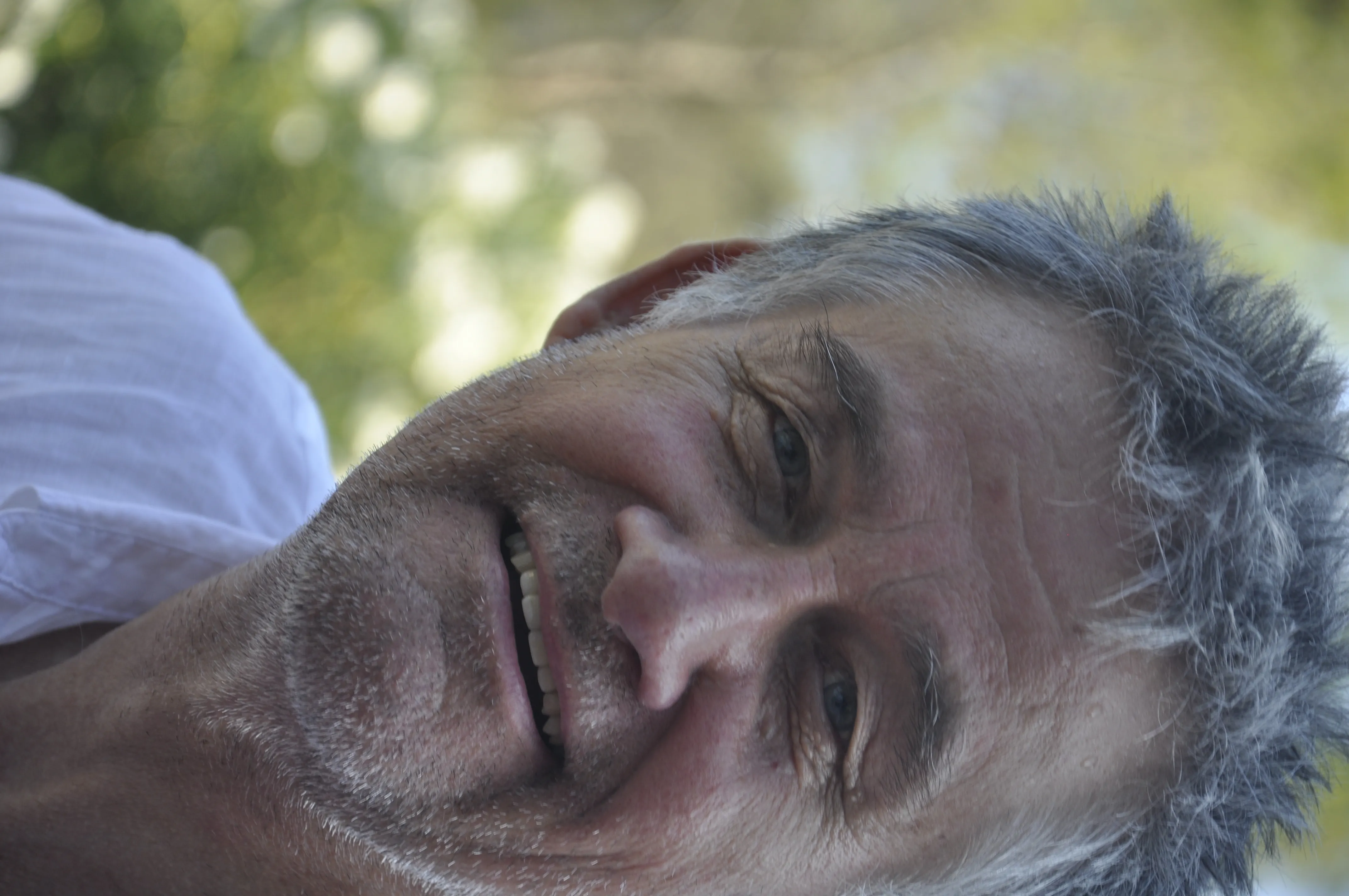 Edouard Priem avec une guitare